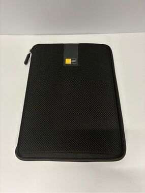 Case Logic Black Zipper Tablet Sleeve with Textured Exterior